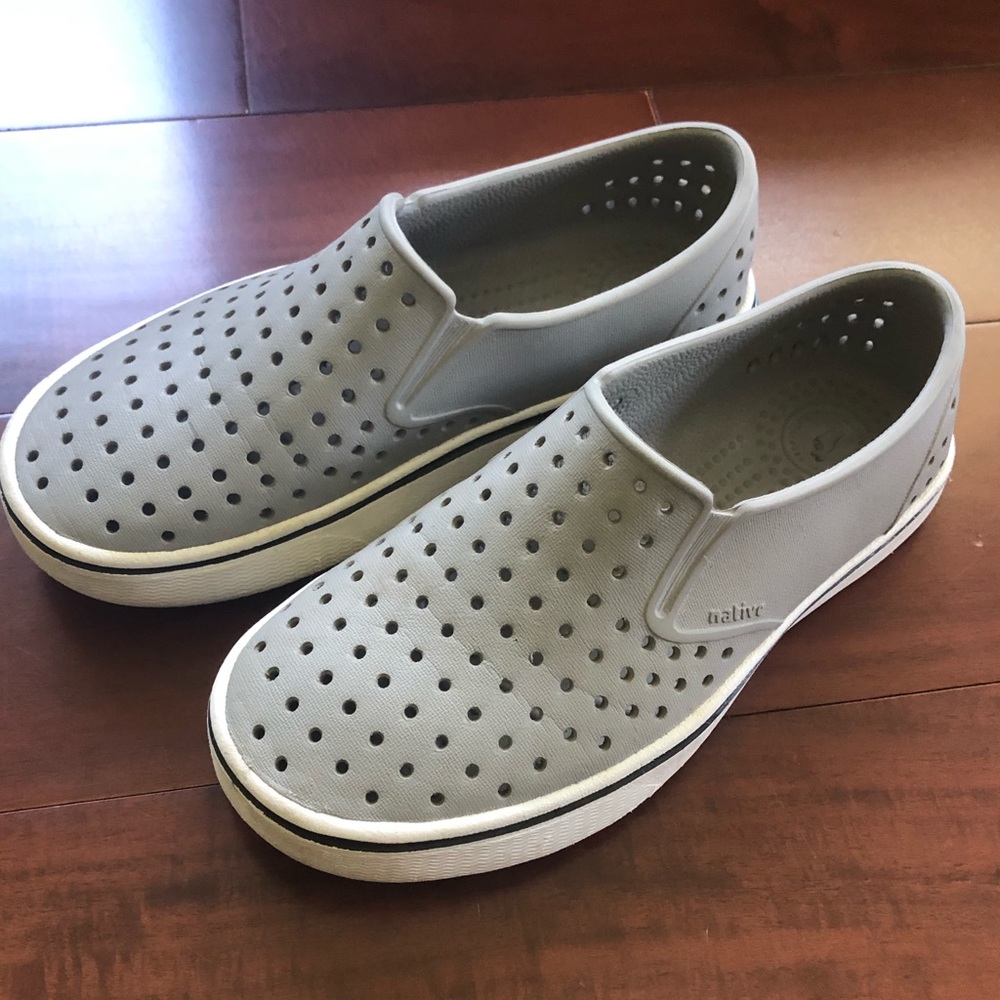Native Water Shoes, Youth Size 2